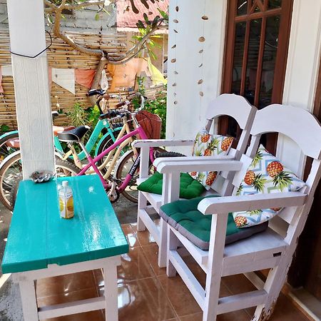Fullesguesthouse Gili Trawangan Exteriér fotografie